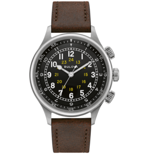 Bulova Uhr mit schwarzem Zifferblatt und braunem Lederarmband, silbernem Gehäuse.