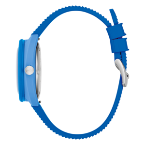 Blaue Uhr mit blauem Armband. Bulova-Logo. Detailaufnahme der Uhr.