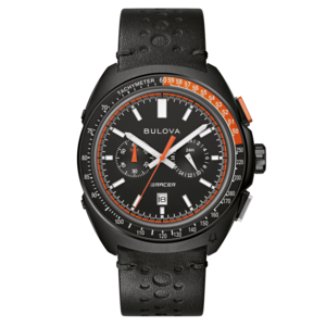 Schwarze Bulova-Uhr mit orangefarbenen Akzenten und Lederarmband, Tachymeter-Funktion.