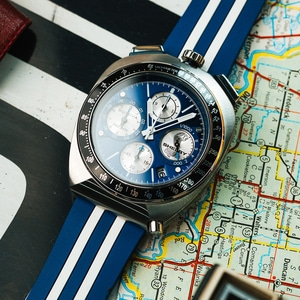 98B452 Herrenuhr Gummiband blau Ø 43 mm