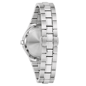 Silberne Uhr mit Metallarmband, Detailaufnahme, Nahaufnahme, glänzend, elegant