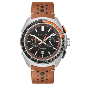 Bulova-Uhr mit schwarzem Zifferblatt, orangefarbenen Akzenten und braunem Lederarmband.