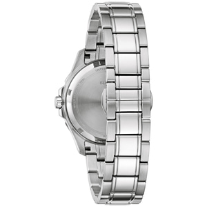 Uhr aus Edelstahl, Rückseite mit Gravur, Armband mit Gliedern, Nahaufnahme