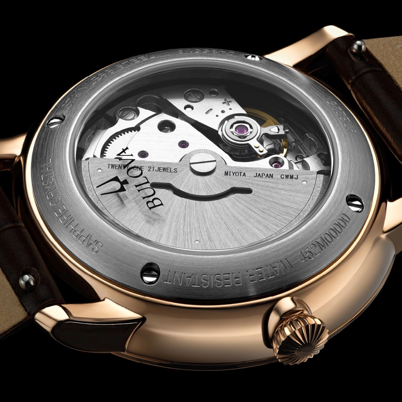 Bulova Uhr, transparentes Zifferblatt, mechanisches Uhrwerk, Lederarmband, Detailaufnahme, Nahaufnahme