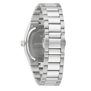 Uhr aus Edelstahl mit Saphirglas und Armband. Präzise Uhr mit silbernem Zifferblatt.