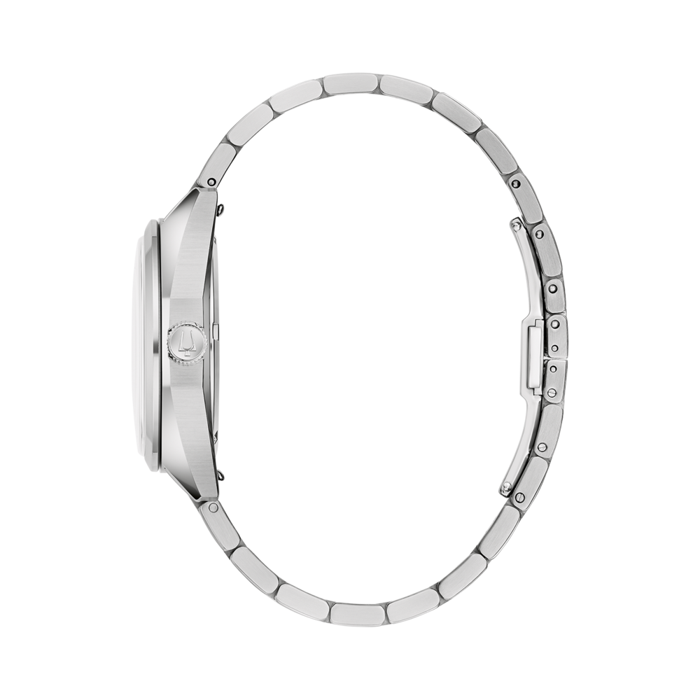 Silberne Uhr mit silbernem Armband, Seitenansicht, elegant und stilvoll.