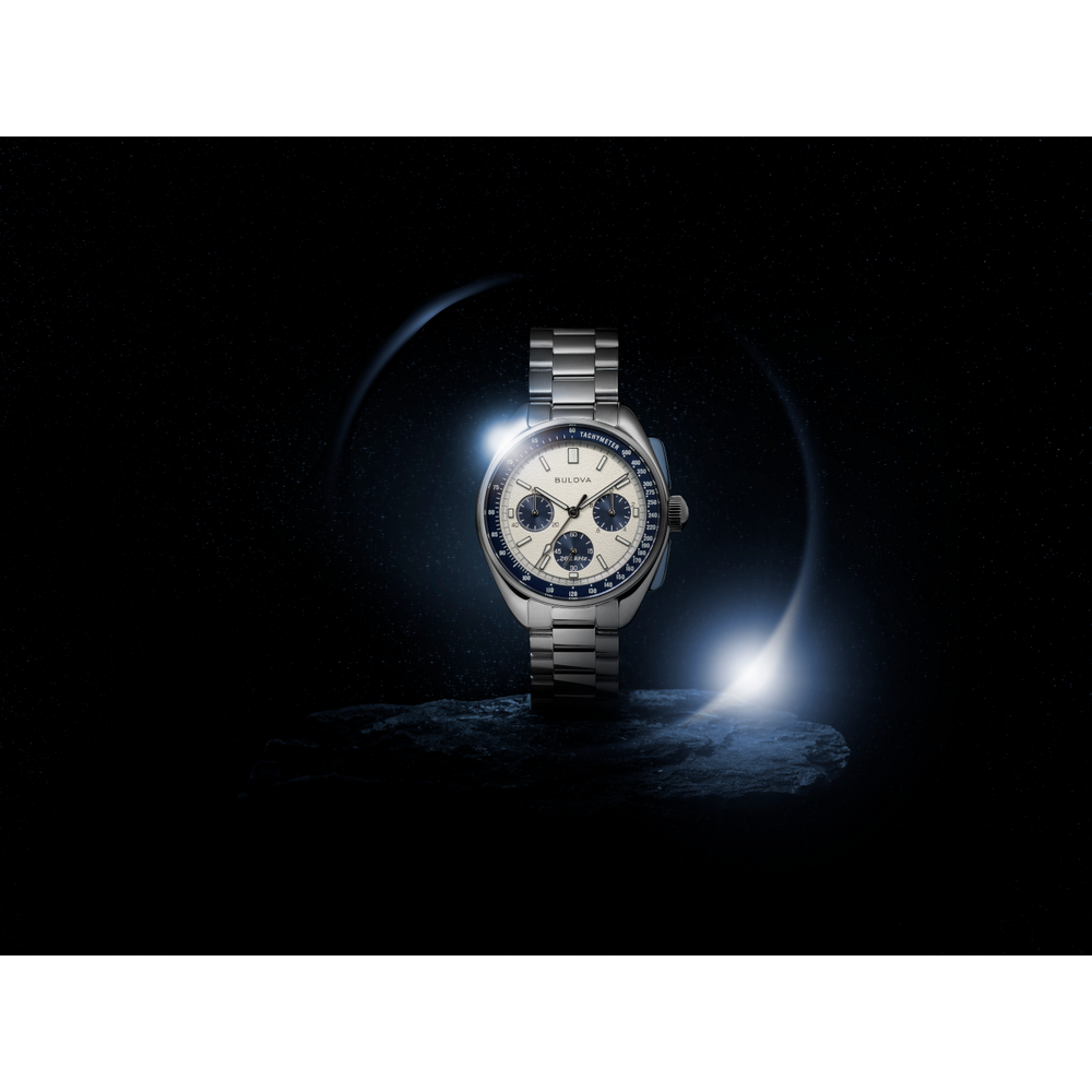 Bulova-Uhr im Weltraum, silbernes Armband, blaues Zifferblatt, Sternenhimmel
