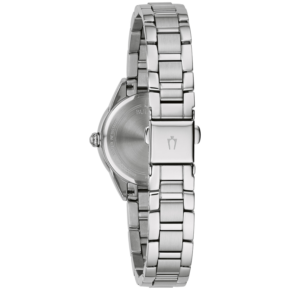 Silberne Uhr mit Metallarmband, Detailaufnahme, Rückseite, Bulova-Logo